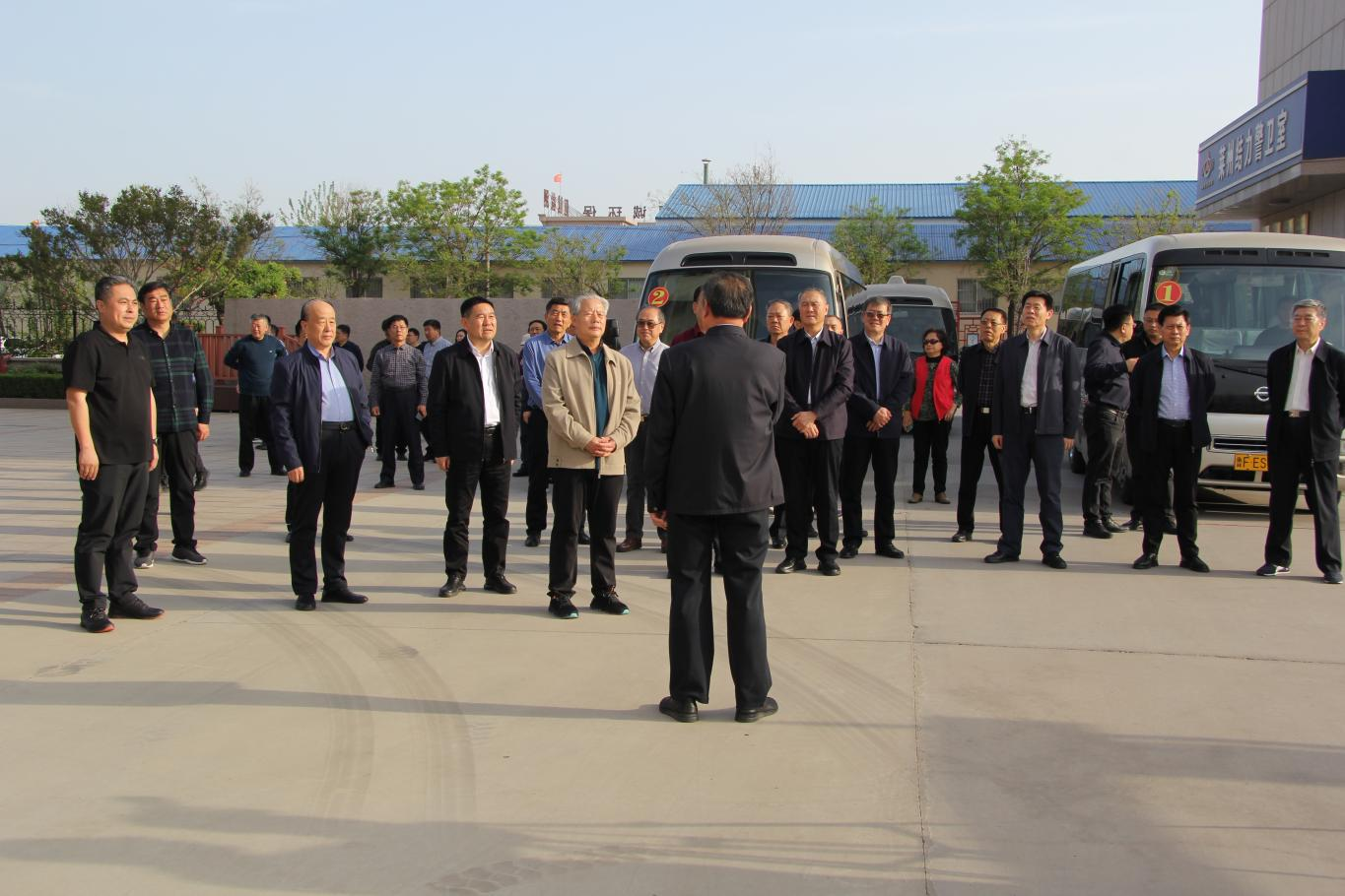 [回首展望  蓄力前行]四、心系结力谋发展  共绘宏图展豪情